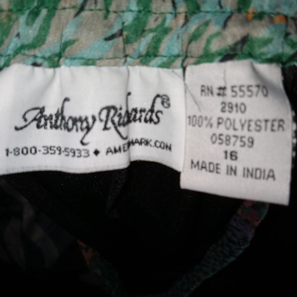 Women's 3 PC set Shirt & 2 skirts - Picture 4 of 6